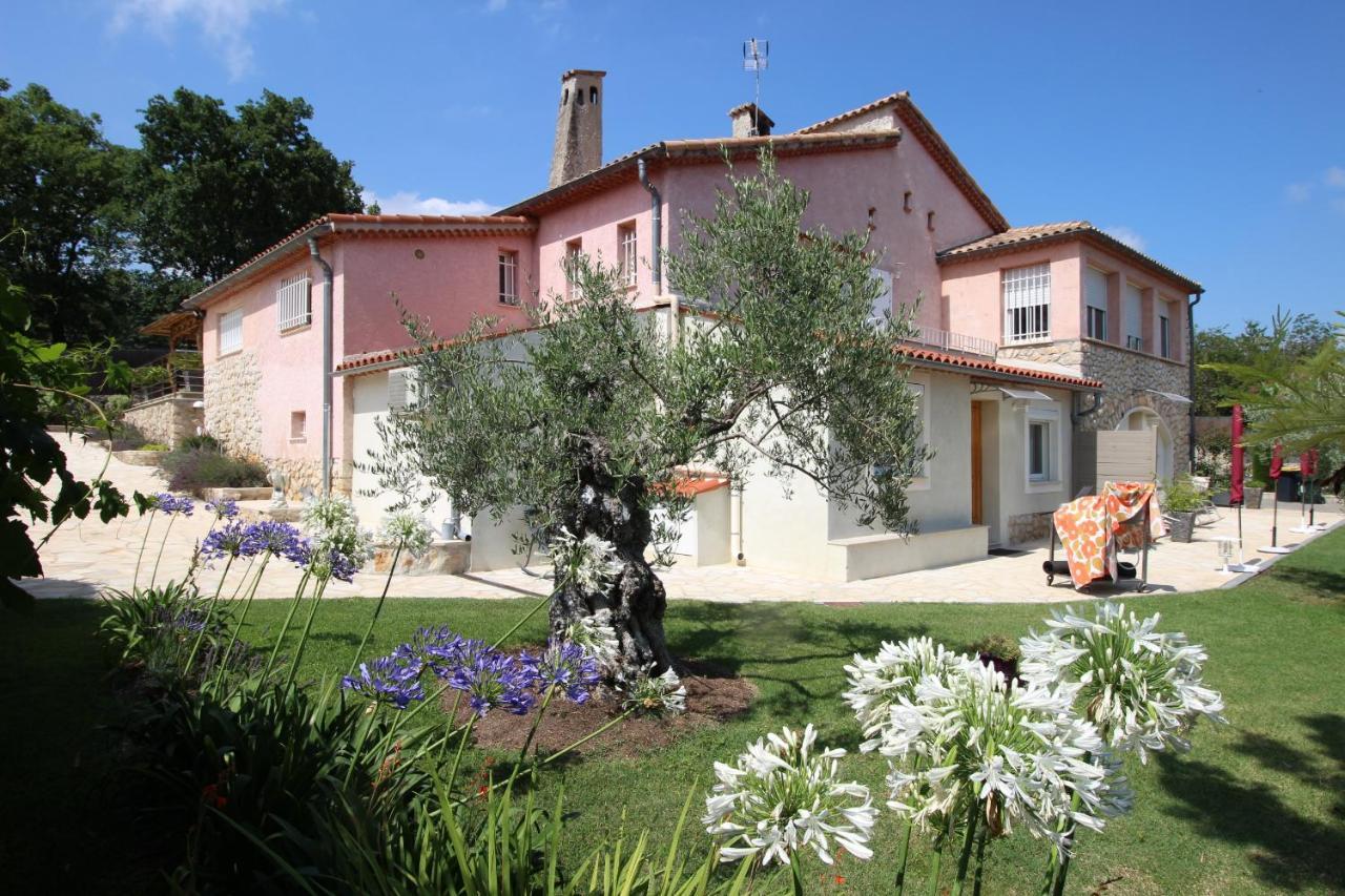 Villa Jalna Chambre, Suites Et Appartement Roquefort Les Pins Exterior foto