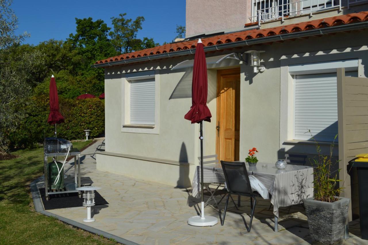 Villa Jalna Chambre, Suites Et Appartement Roquefort Les Pins Exterior foto